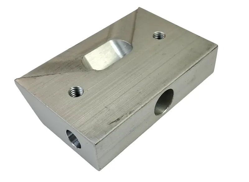100-Degree Spray Block For Precision Application 1