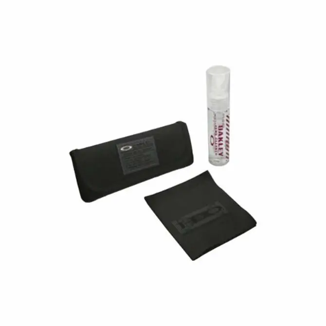 Oakley Premium Lens Cleaning Kit For Eyewear & Goggles 1