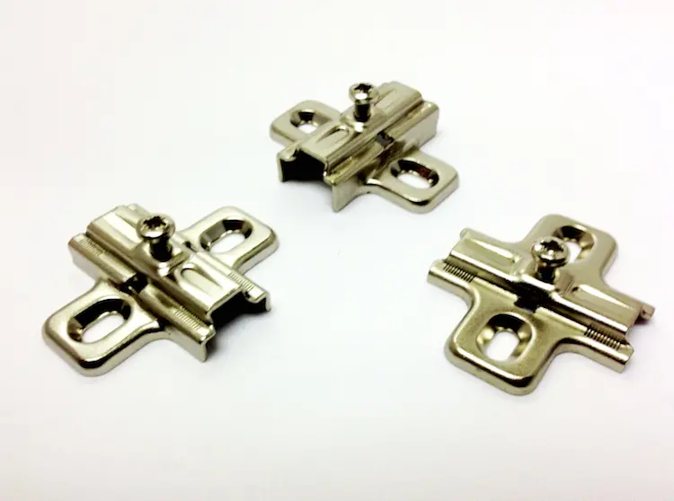 Salice Pressed Standard Screw-On Mounting Plates (B2V3H Series) 1